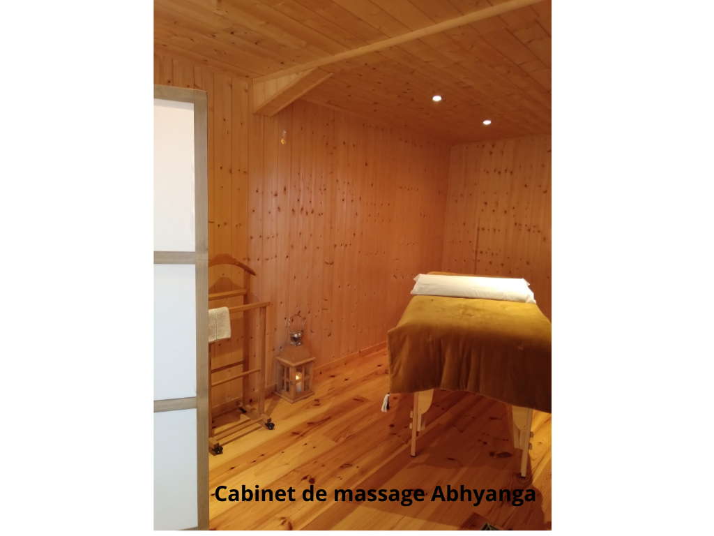 massage Abhyanga